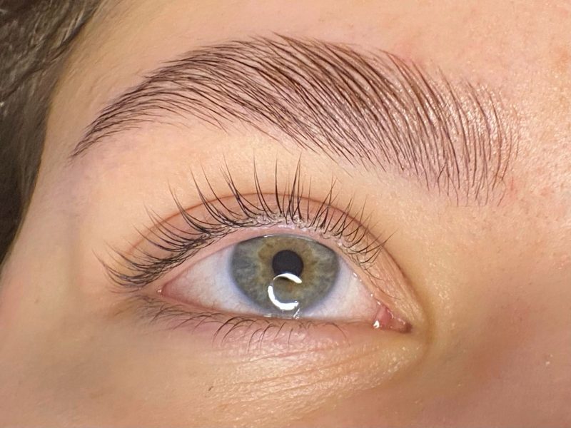 Ламімейкер, бровист, візажист